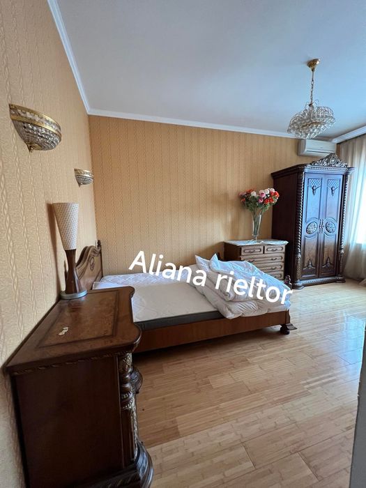 Аренда Дом на Фонтане ул  Донского 5 комнат подвал