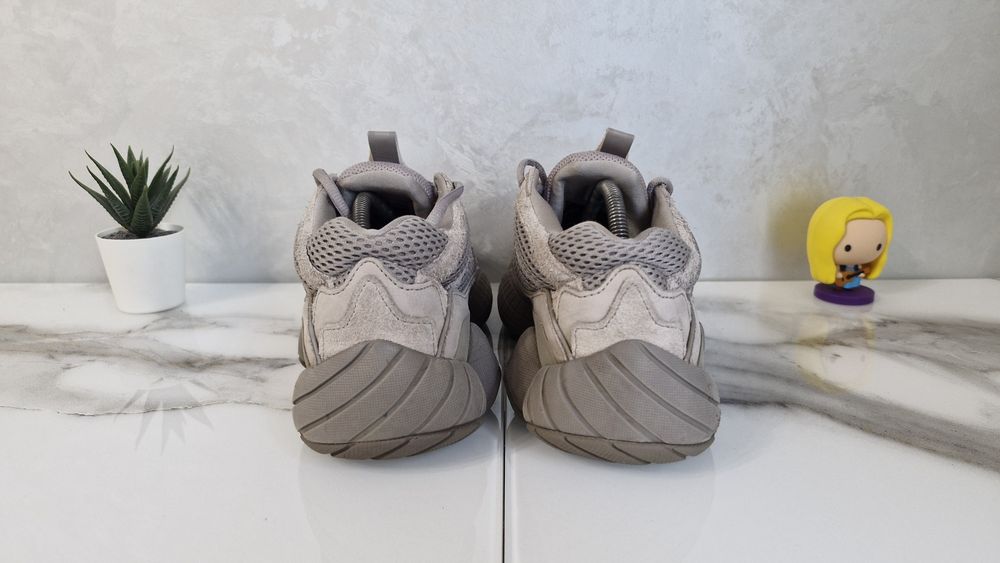 Кросівки Adidas Yeezy 500.Розмір 42.5