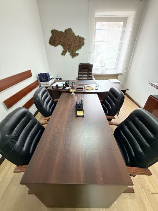 Продажа офисной мебели, директорское рабочее место в идеальном состоянии