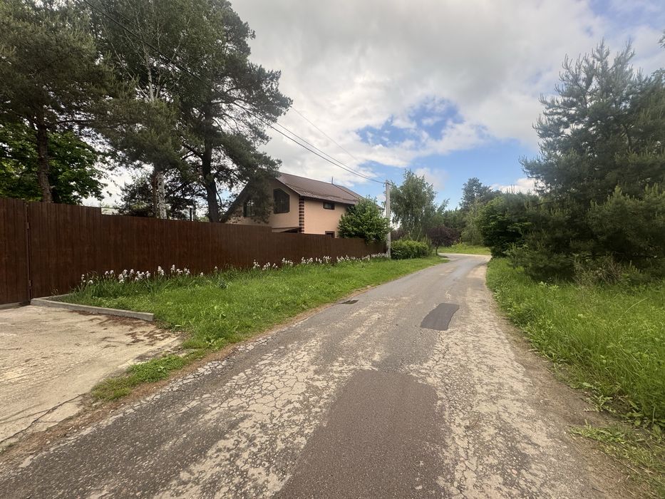 Ділянка під житлову забудову. Без комісіі!