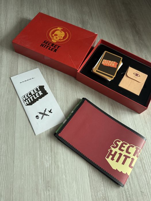 Гра Secret Hitler