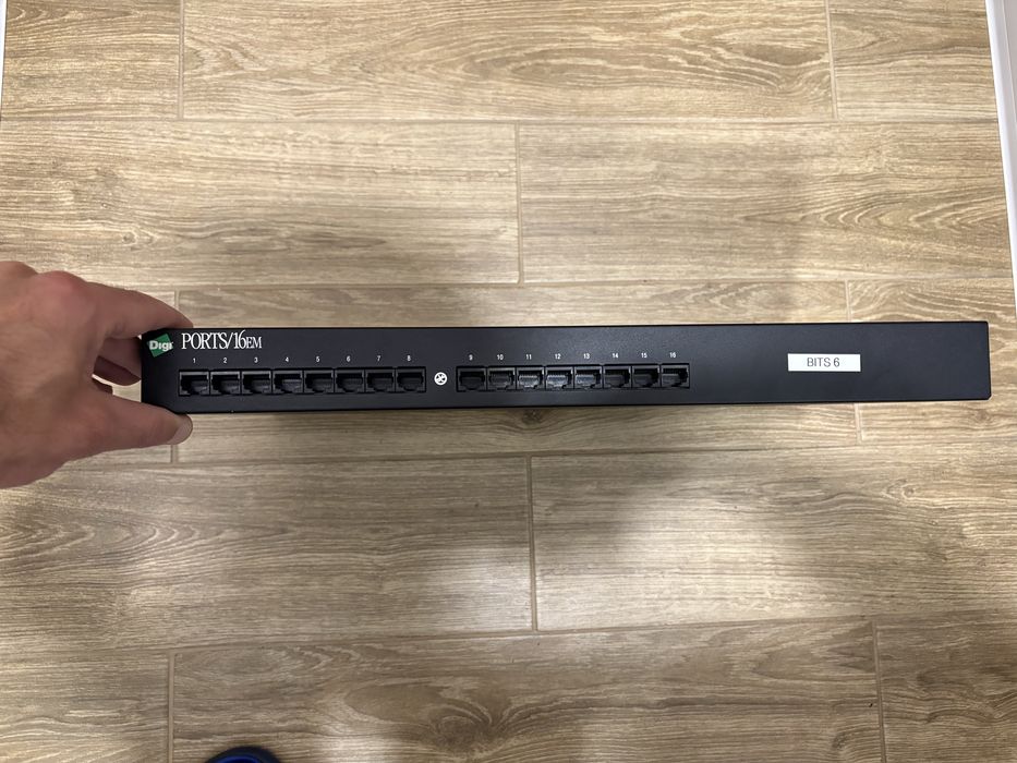 Ports/16em 232 Server Console Digi