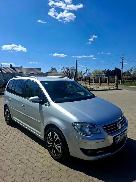 Легковий автомобіль