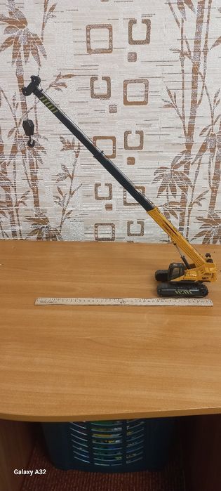 Дитячі іграшки в гарному робочому стані