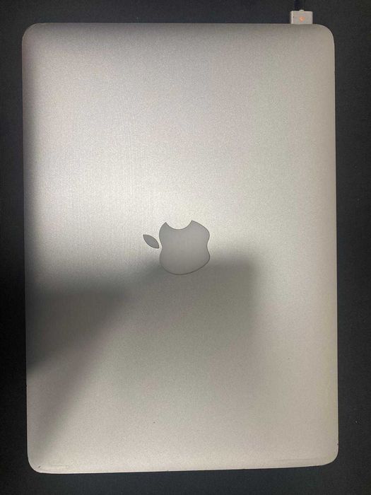 MacBook Pro 13 Polegadas - Início de 2015457025250521272321