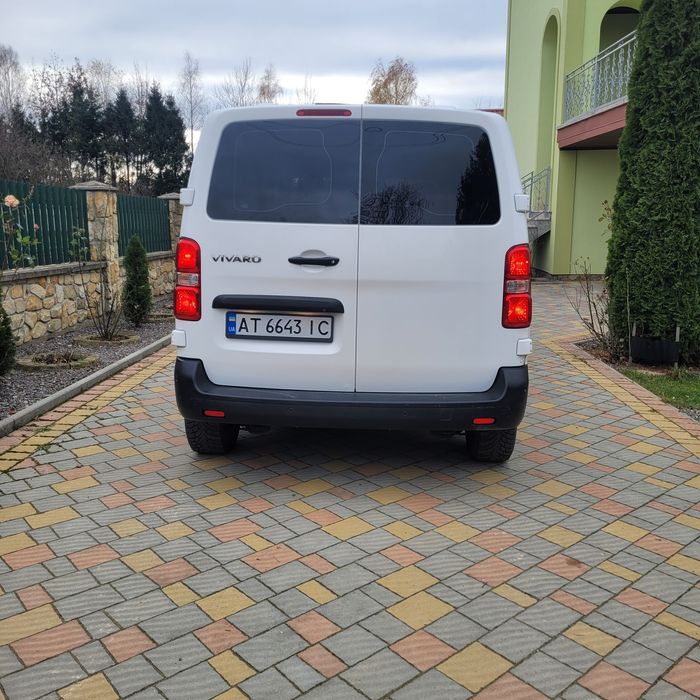 Opel Vivaro 2019r, пасажирний
