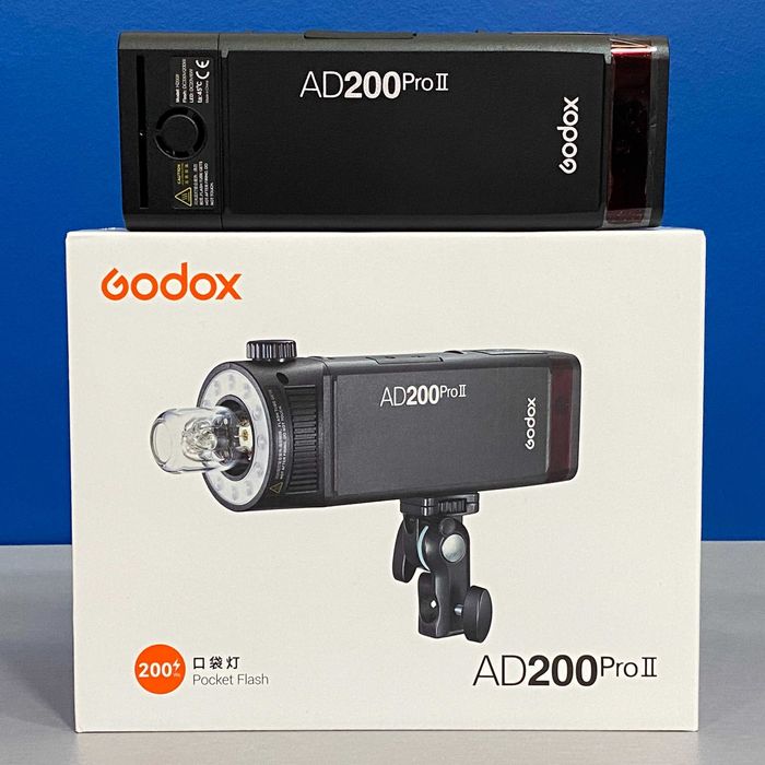 Godox AD200 Pro II - 200W (NOVO - 3 ANOS DE GARANTIA)