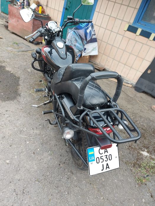 Bajaj Avenger 220