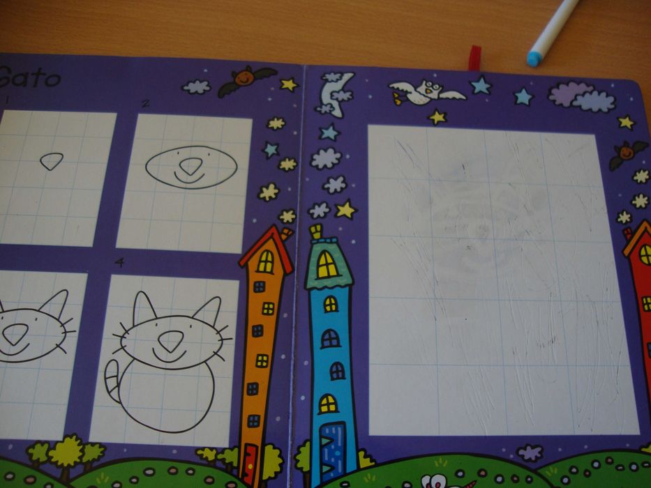 Livros histórias, dicionário de música e livro de desenhar