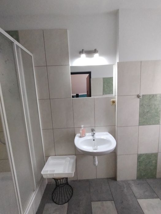 Pokoje z łazienką  i aneksem kuchennym blisko centrum i pkp