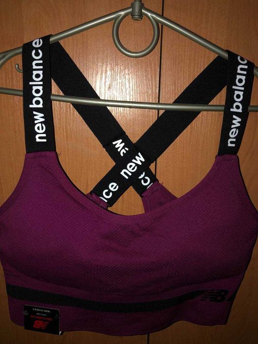 Спортивний топ New Balance
