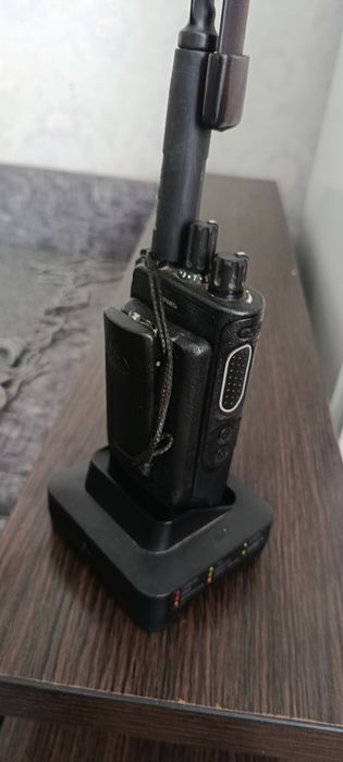 Рація Motorola DP4400E