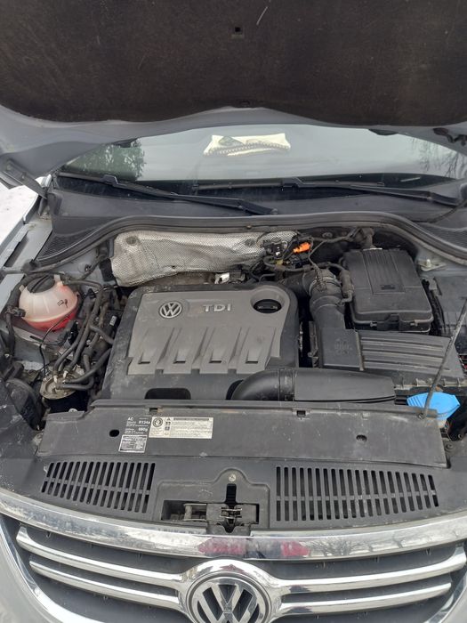 Авто тигуан 2.0тді 6 ст .привід перед
