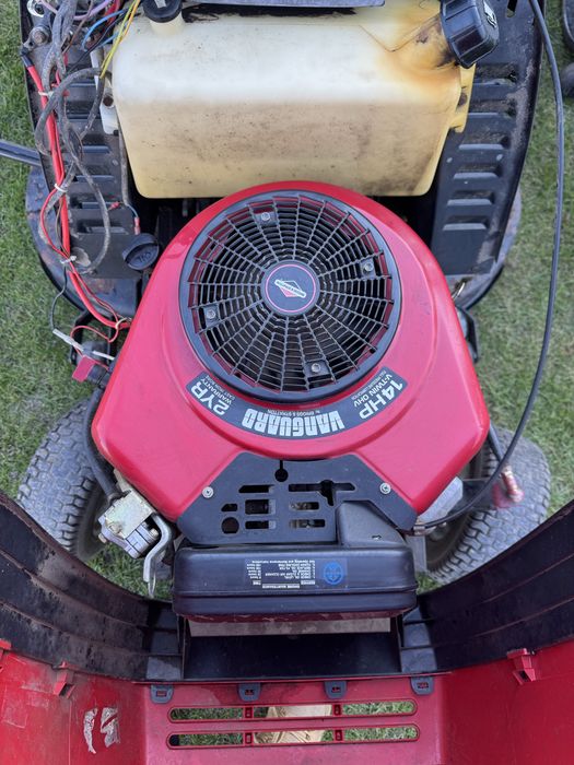 Traktorek kosiarka dwa cylindry castel garden vanguard 14