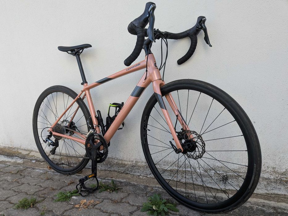 Cannondale Synapse Tiagra 2021 – Bicicleta de Estrada em Rosa
