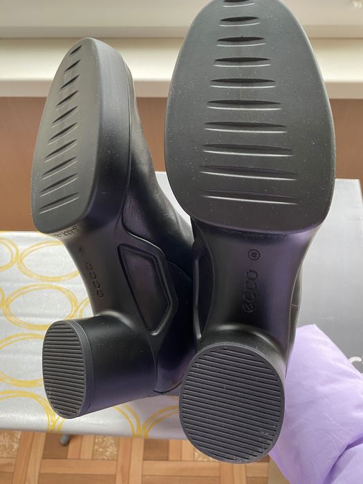 Жіночі ботильйони ECCO shape sculpted motion 35