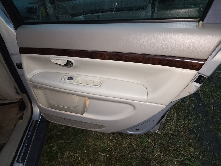 Volvo S80 Fotele Boczki Kanapa