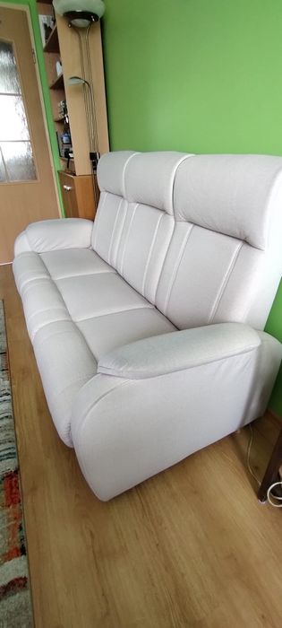 Zestaw wypoczynkowy Agata Meble ROSSO – sofa 3-osobowa + fotel