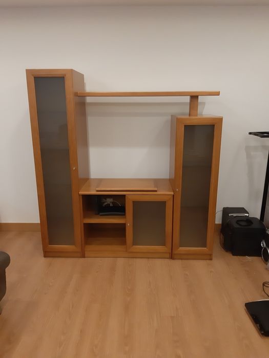 Mobilia sala em pinho mel