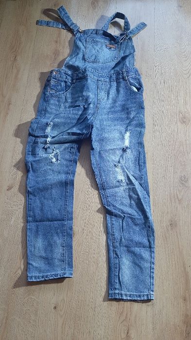 Spodnie damskie ogrodniczki Pull &Bear L