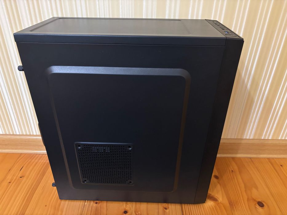 Компʼютер (деталі в описі)