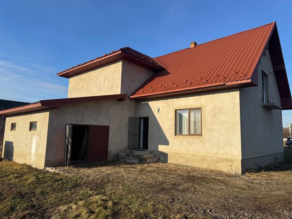 Продається двоповерховий сучасний житловий будинок в Коломиї