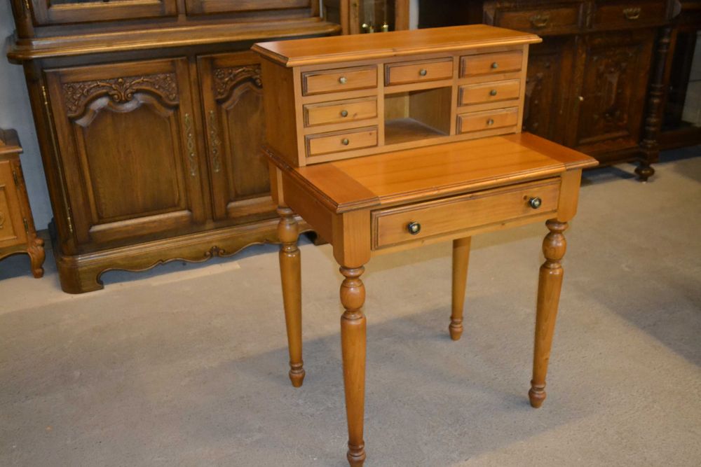 komoda ,sekretarzyk . świerk