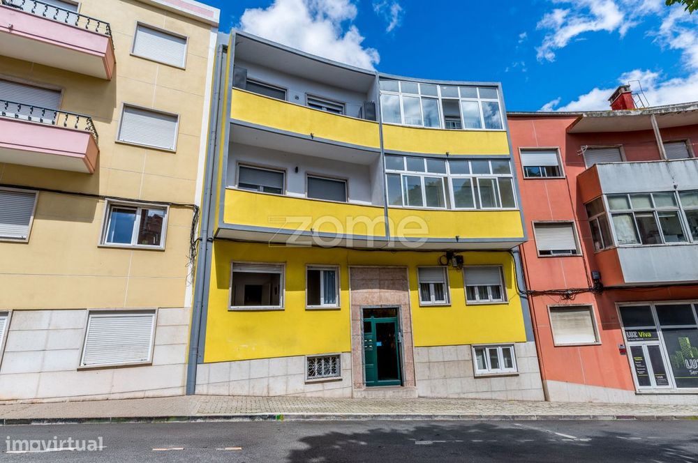 T2 Renovado | Buraca | Pronto a Habitar