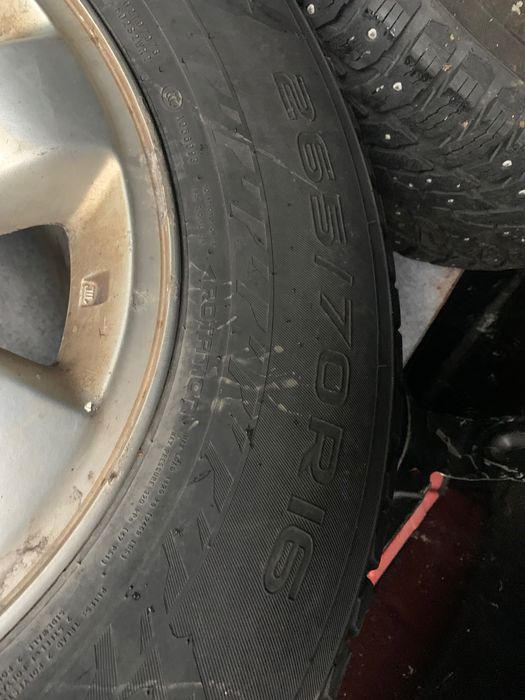 Nokian 265/70R16
