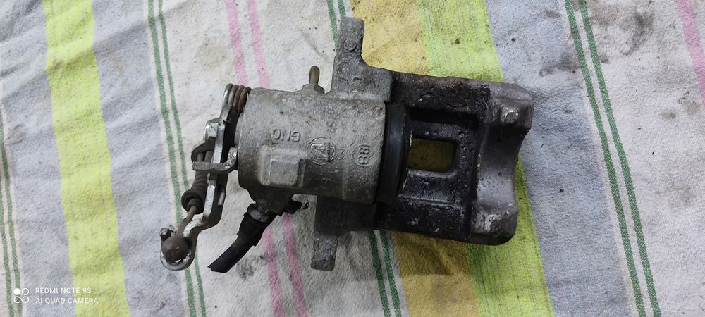 Zacisk hamulcowy lewy prawy tył Golf 5 Leon Altea Touran Audi a3