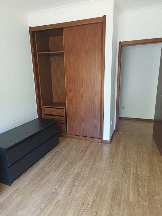 Alugo Apartamento T2 com garagem