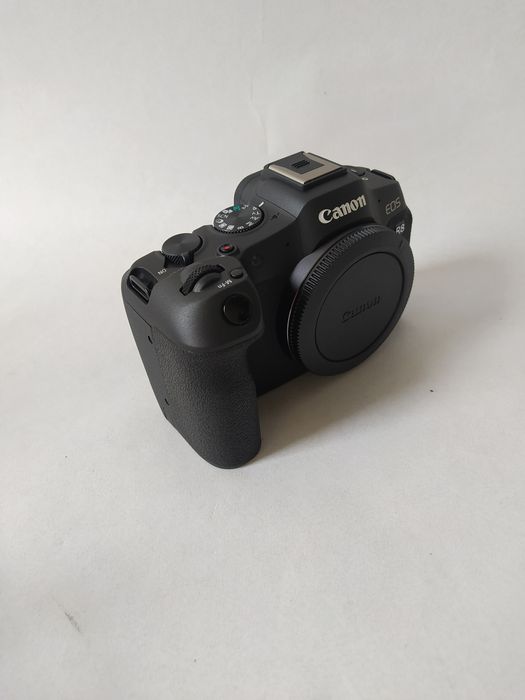 Повнокадровий  фотоапарат Canon EOS R8 Body (5803C019) Новий / Гарантія / Р8 Боді