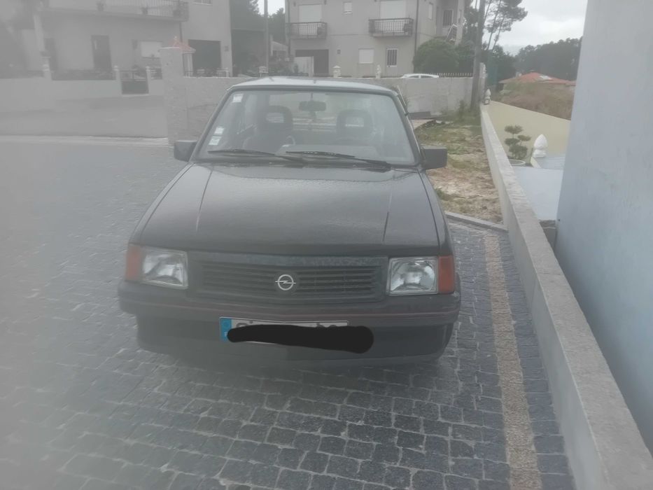 Carro a gasolina 1.0