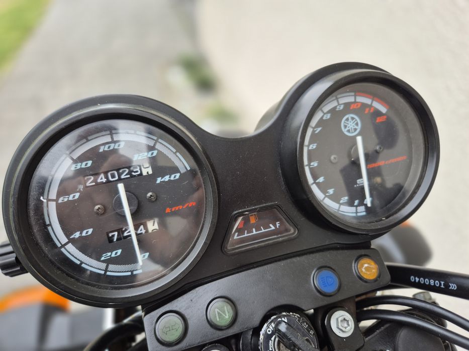 Yamaha YBR 125 kat A1/B //RATY// na wtrysku  Transport