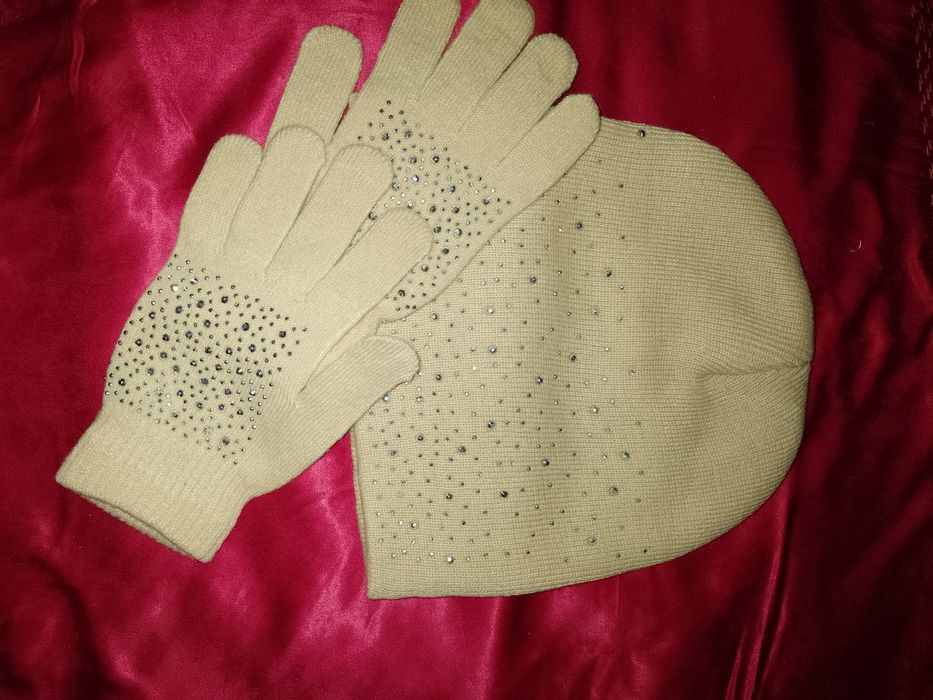 Комплект шапка+перчатки