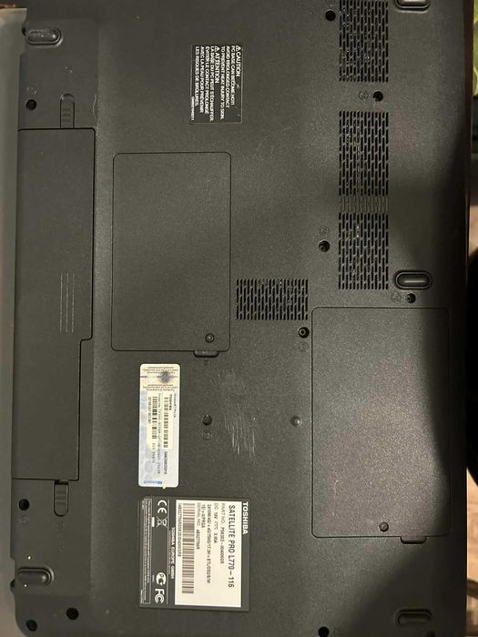 Sprzedam laptop ekranem 17.3''