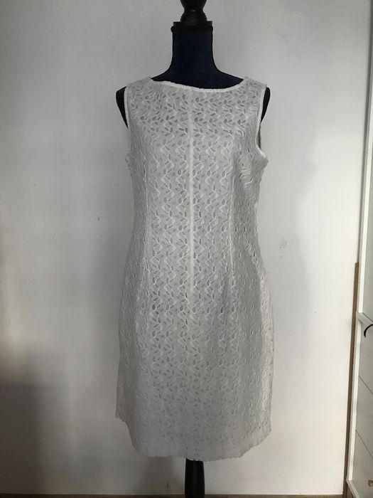 Elegancka sukienka rozmiar 16