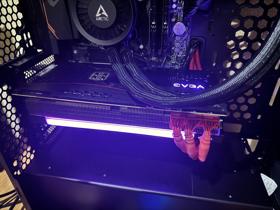 Продам відеокарту EVGA GeForce RTX 3080 Ti FTW3 ULTRA GAMING 12 Gb