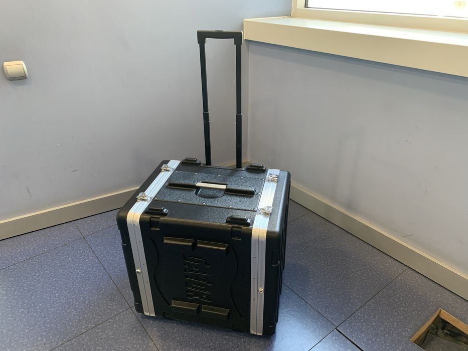Flight case GATOR 8U