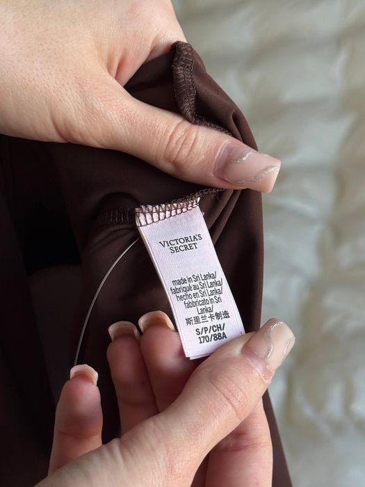 Боді Victoria’s Secret з чашечками