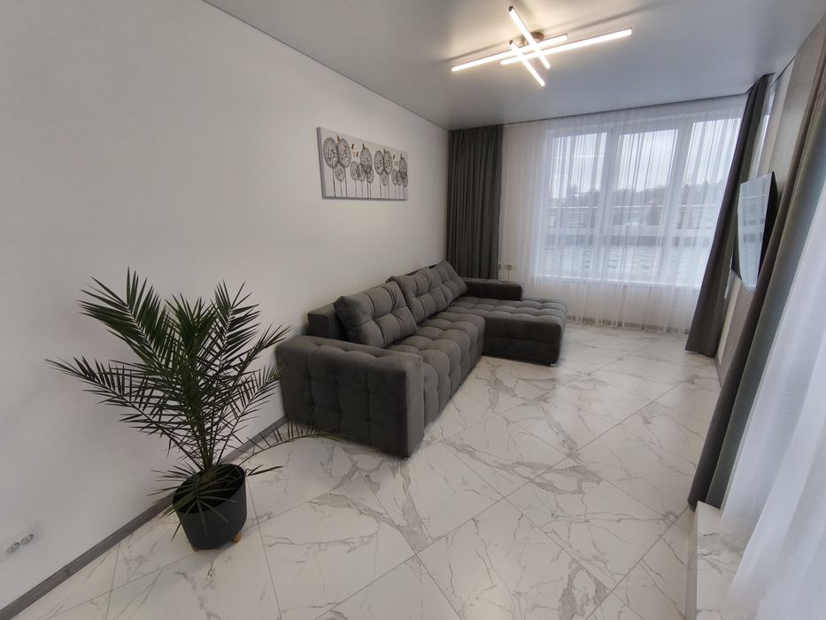 Вул.Кульпарківська 93 парус сіті