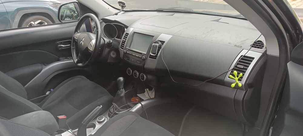 Mitsubishi outlander xl