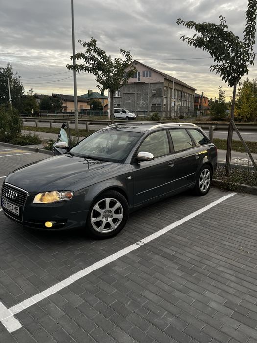 Продам Audi a4b7 2.0
