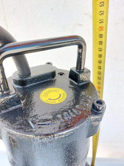 Bomba submersível ( Nova )  37800 litros  Hora  trituradora trifásica