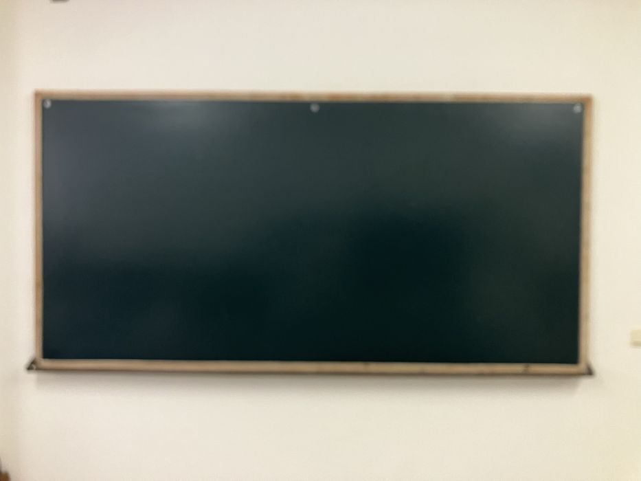 Quadro de giz de grande dimensão