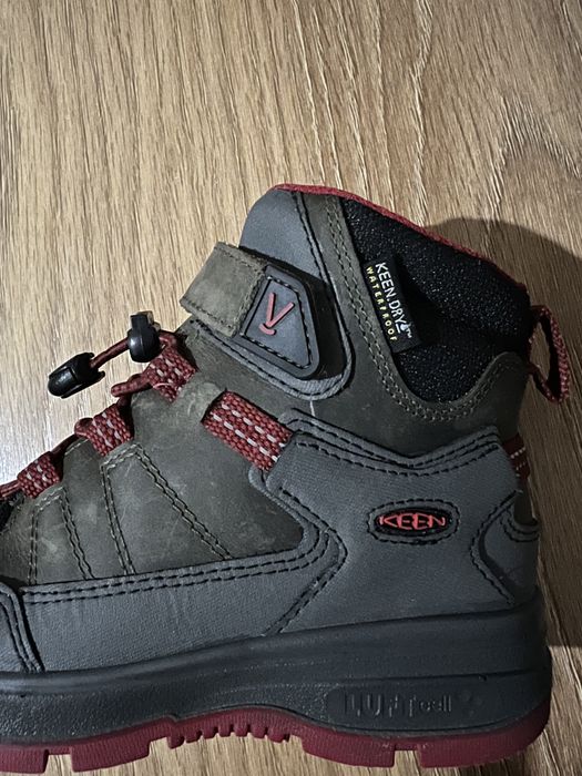 Черевики KEEN .