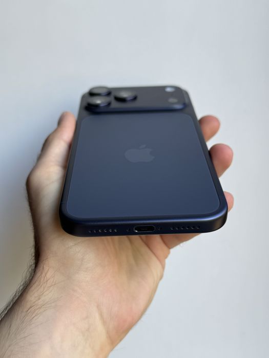 Новый iPhone 17 Pro Max 256 Gb Deep Blue Neverlock АКБ 100% Физическая сим, на Гарантии