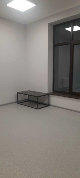 Оренда фасадні приміщення 18-132м Центр Звягель Шевченка,5/1 Терміново