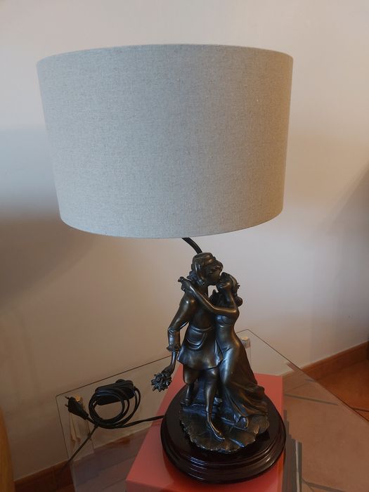 Abajour cilíndrico em linho