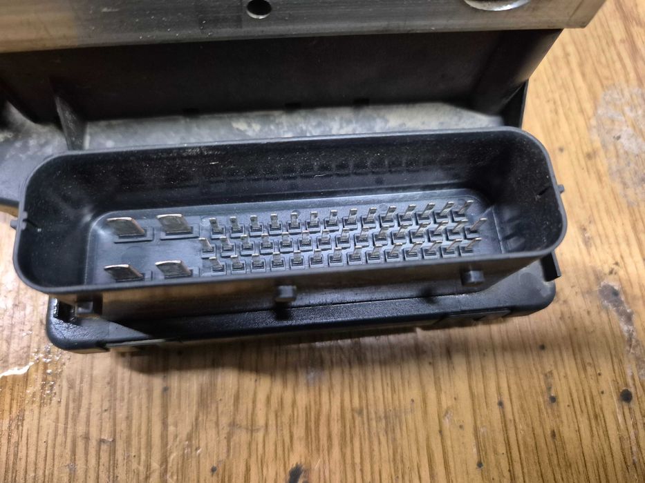 Audi s3 8l pompa hamulcowa audi s3 8l bam pompa abs 379e pompka abs